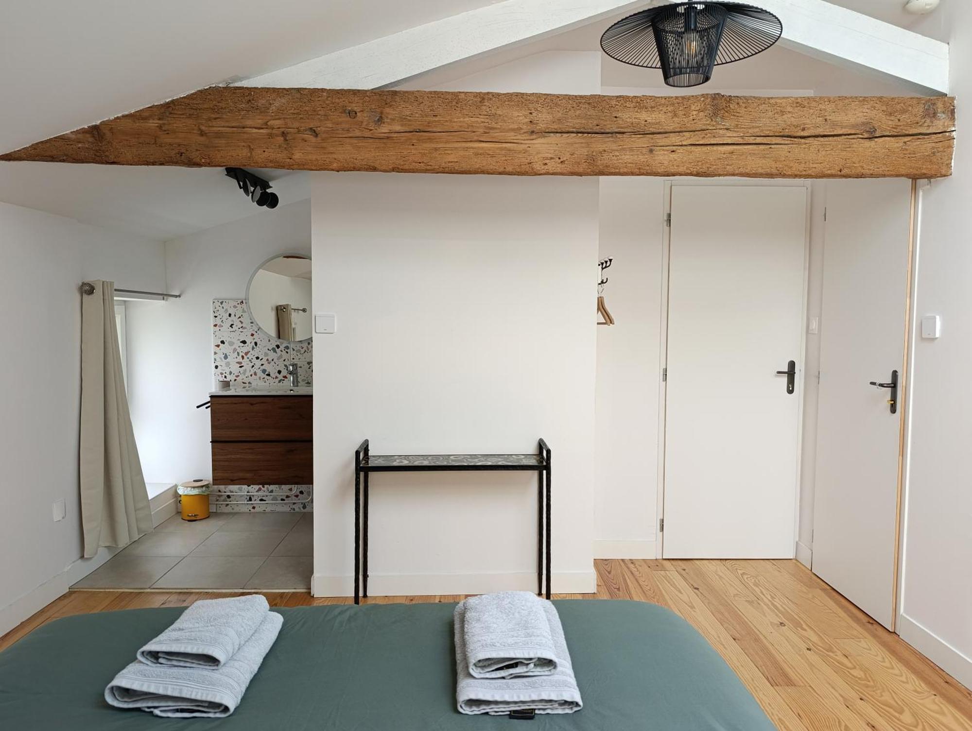 Maison Irondas Saint-Pierre-d'Aurillac Esterno foto